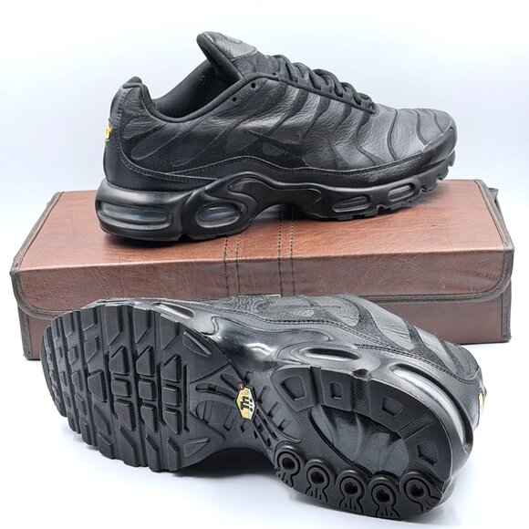 Nike Air Max Plus TN 'Triple Black' - Picture 5 of 12